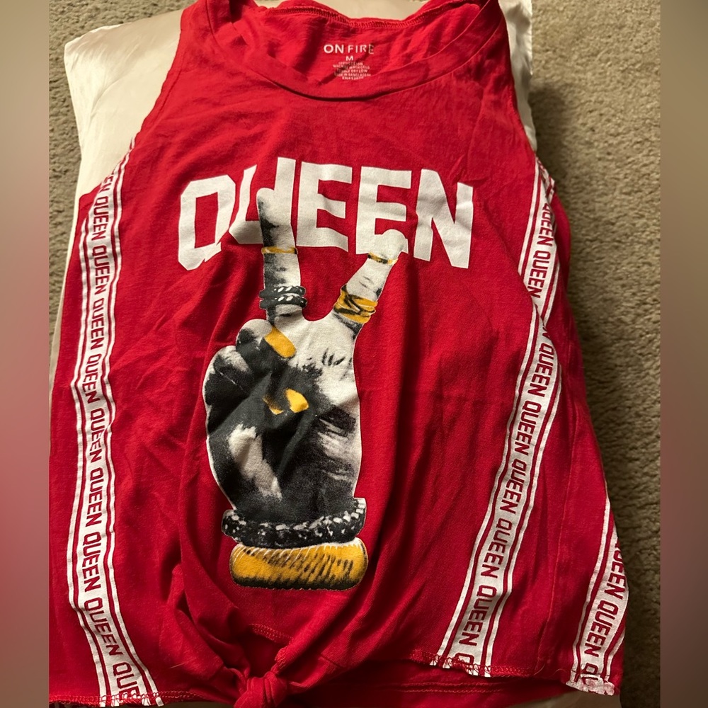 M red tank top